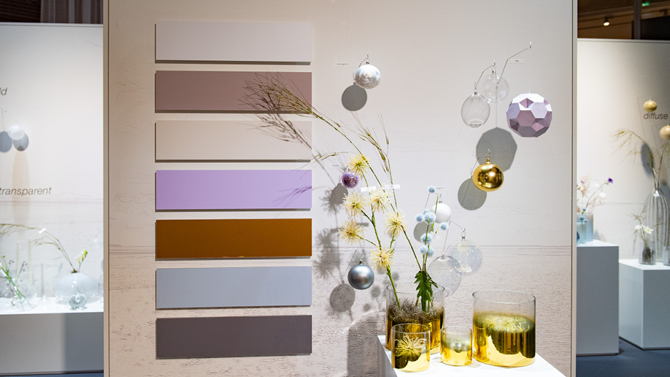 The colour scheme of the winter trend 'tender festivities' combines delicate hues from pale purple to muted copper.