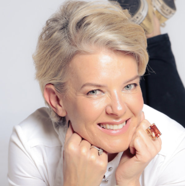 Jane Means, Geschenkverpackungsexpertin und -beraterin