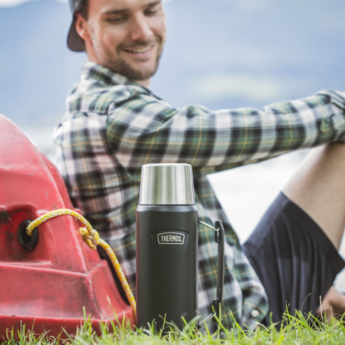 Thermos insulated flask