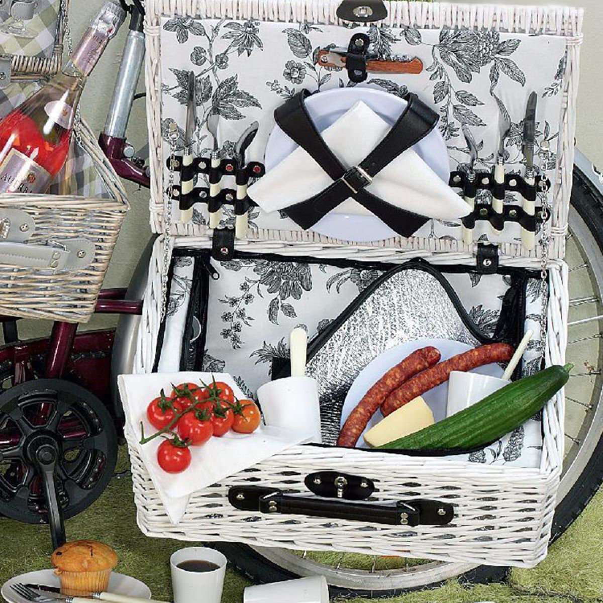 “Kent” picnic basket from Hoff Interieur