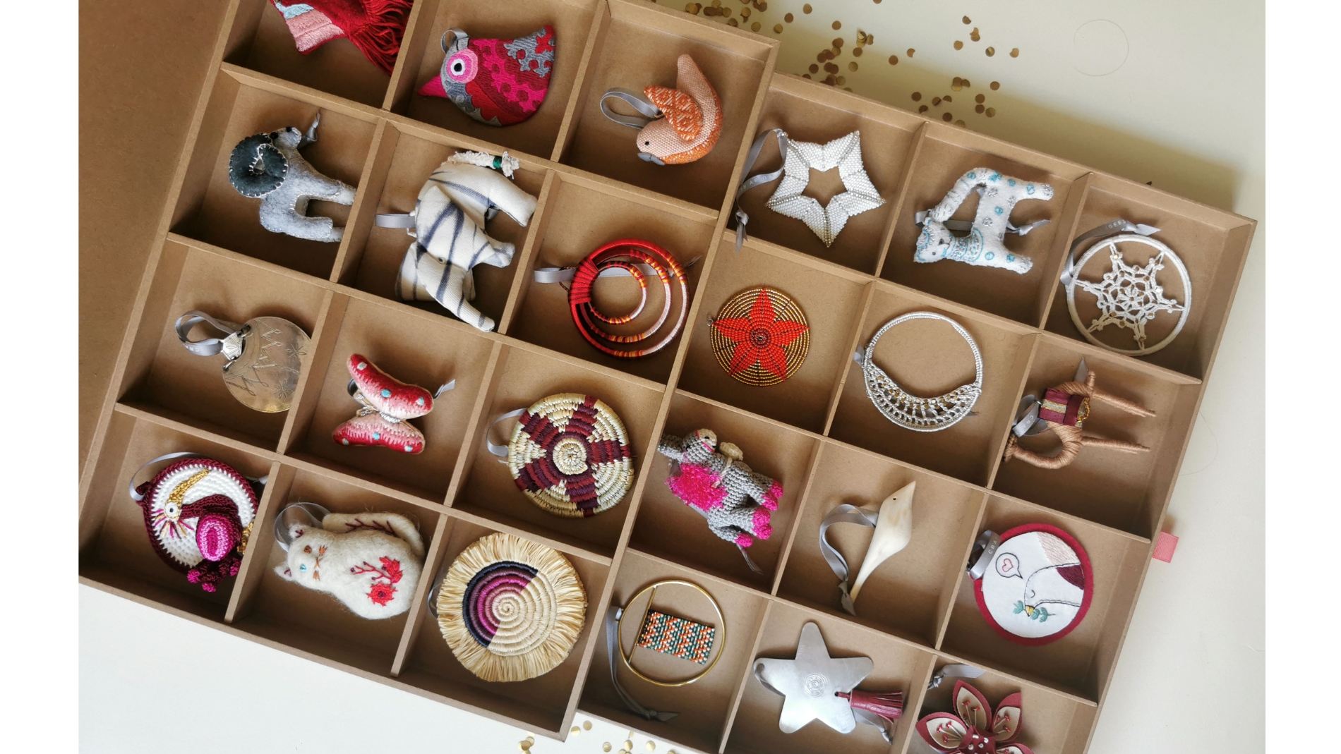 Weihnachtsbaumanhänger in Verpackung