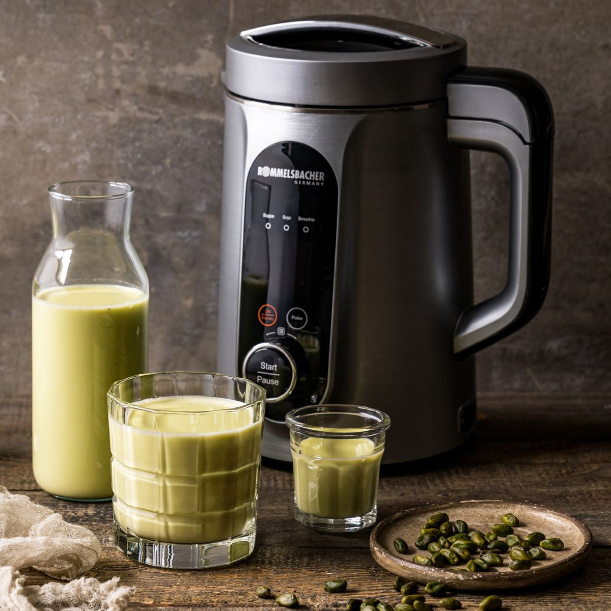 Mixes the finest vegetarian textures: “Vera” from Rommelsbacher.