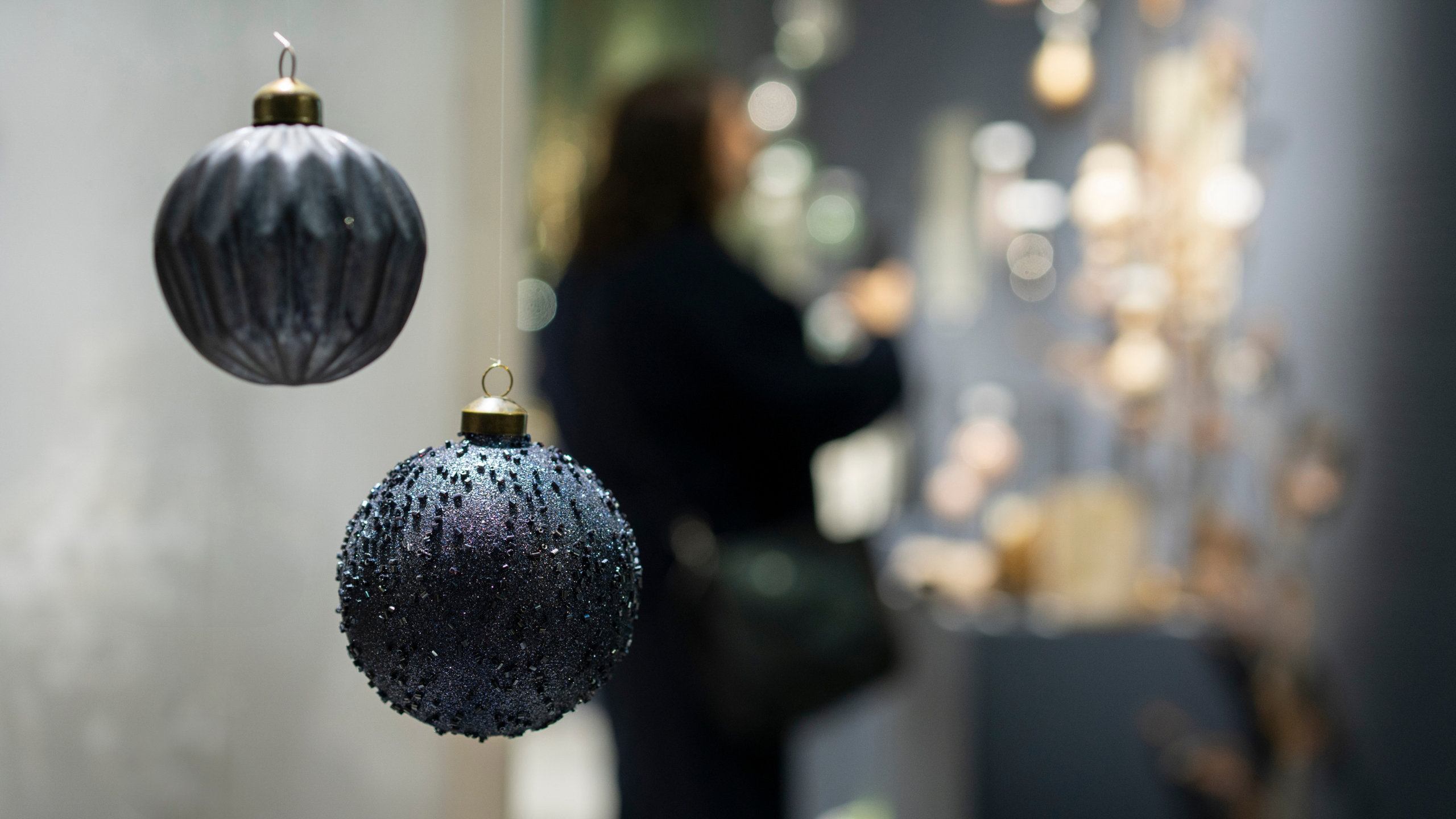 Verschiedene Weihnachtsbaumkugeln