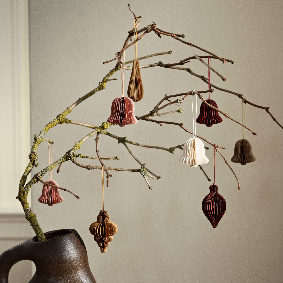 0-year-round-christmas-decor-stylish-interior-trade