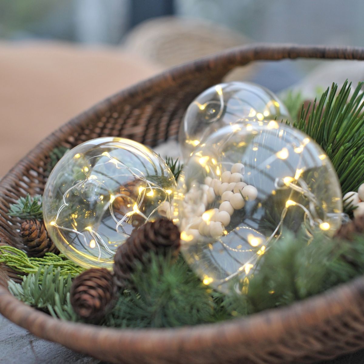 mouth-blown spheres “Light Balls” by Lumix