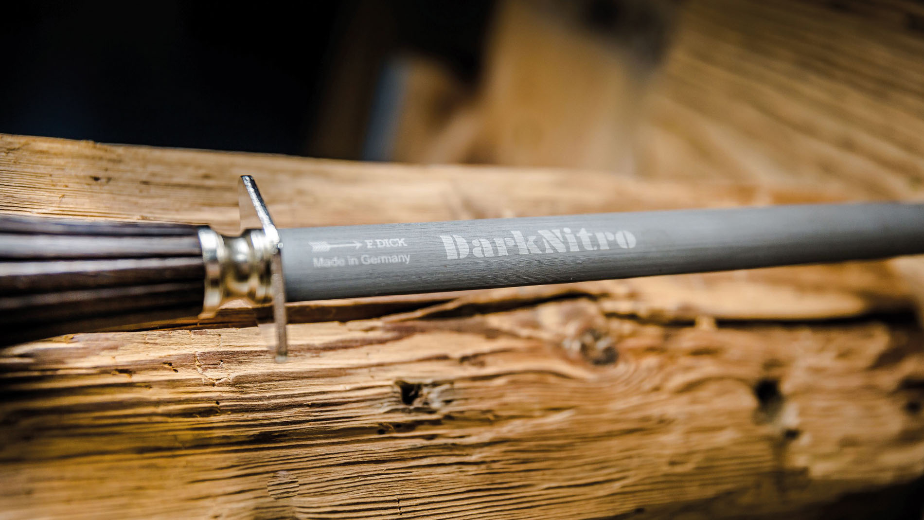 Nahaufnahme des Wetzstahls DarkNitro von Friedr. Dick