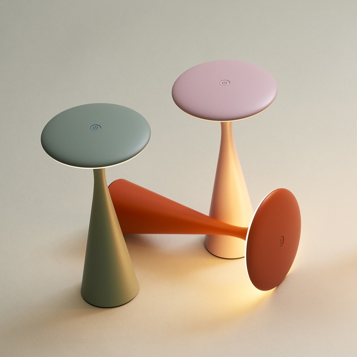 „Ufo Table Lamp“ by Chic.Mic