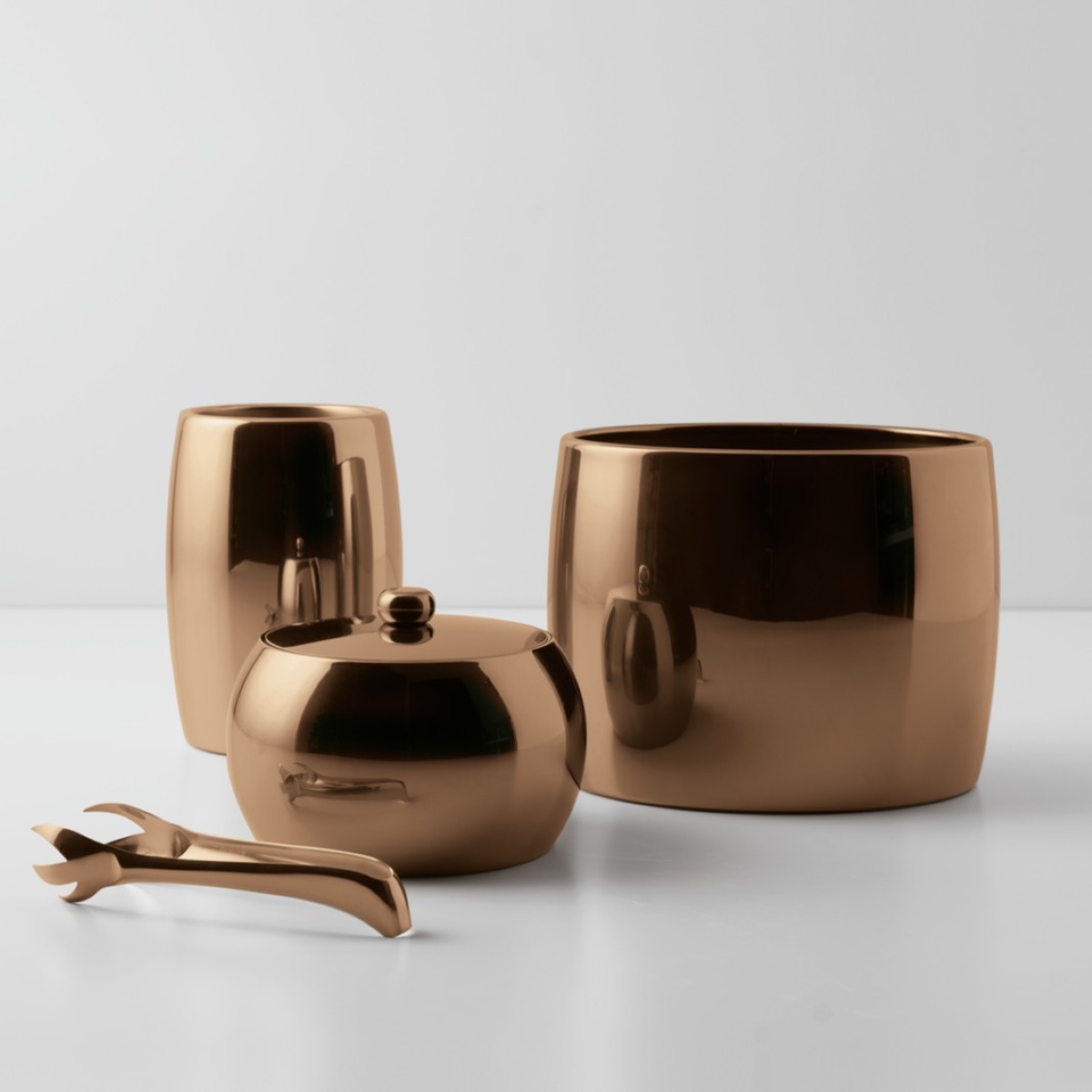 'Sphera' bottle coolers and other bar accessories by Sambonet