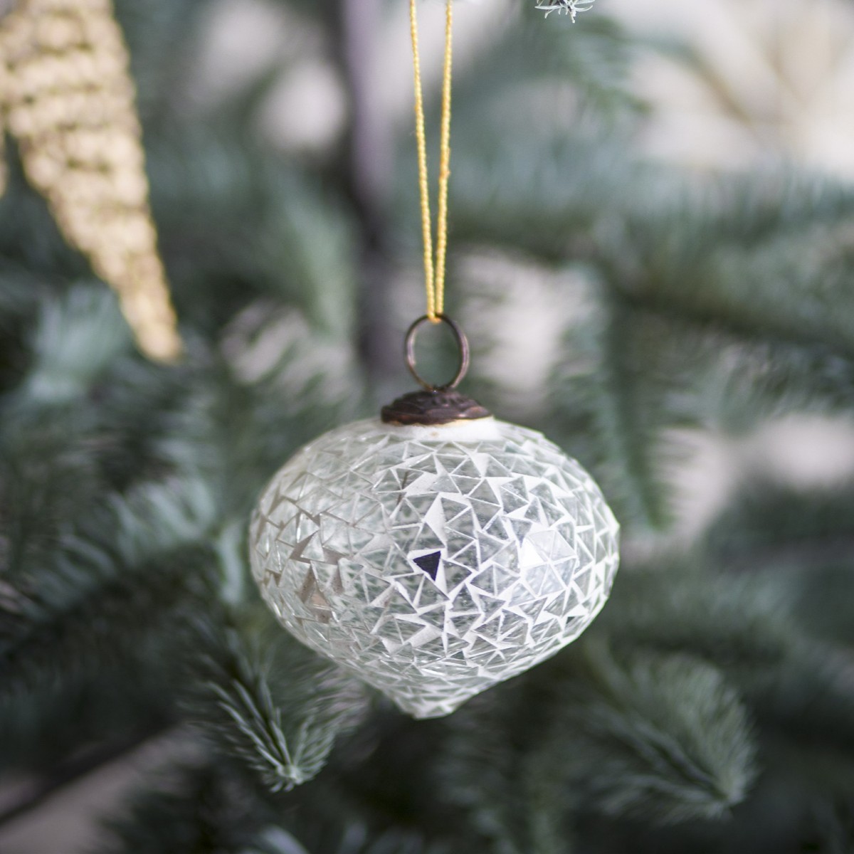 ‘Nadine’ glass ball by Bloomingville