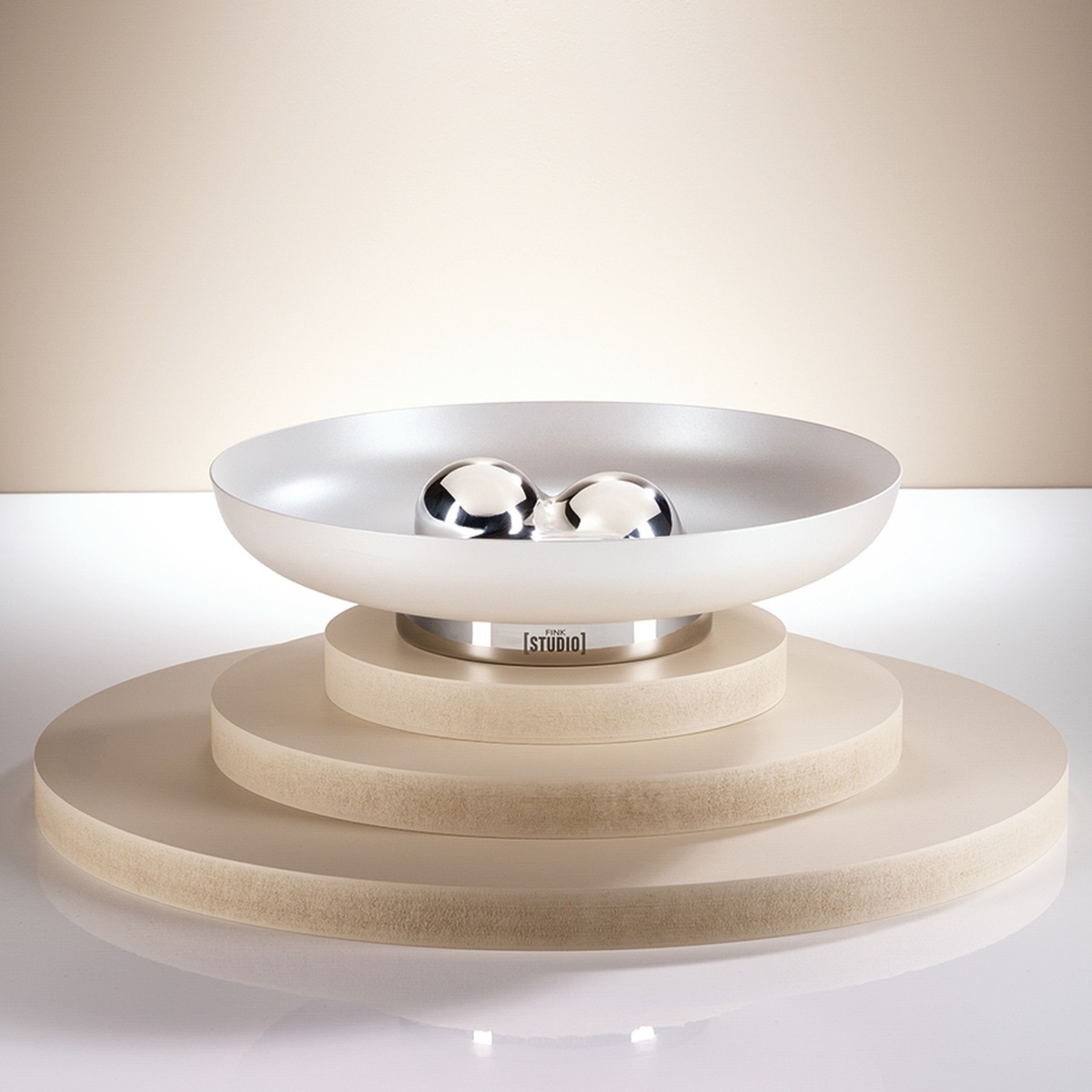 ‘Space Pearl’ bowl by Fink