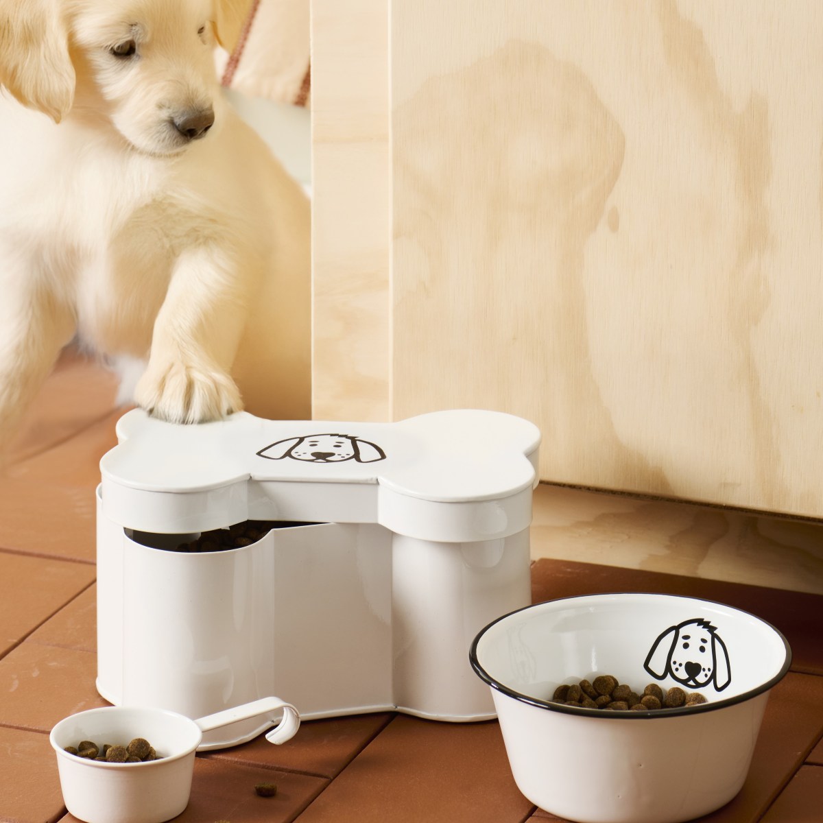 Tin and bowl by IB Laursen